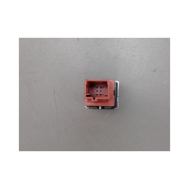 BOUTON DE WARNING CITROEN C4