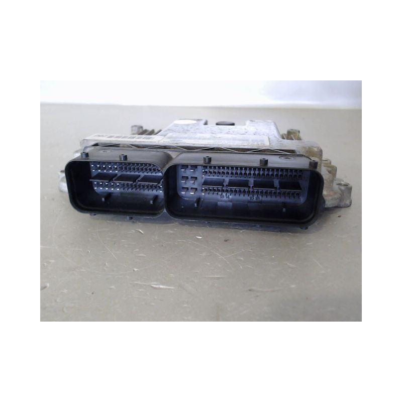 CALCULATEUR MOTEUR HYUNDAI I30