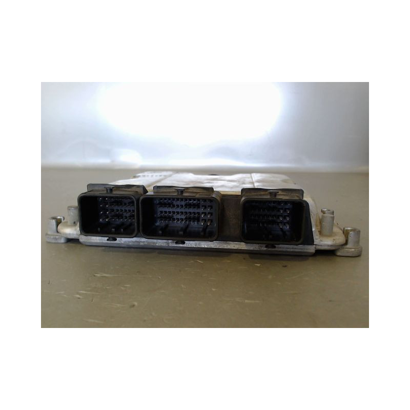 CALCULATEUR MOTEUR CITROEN XSARA