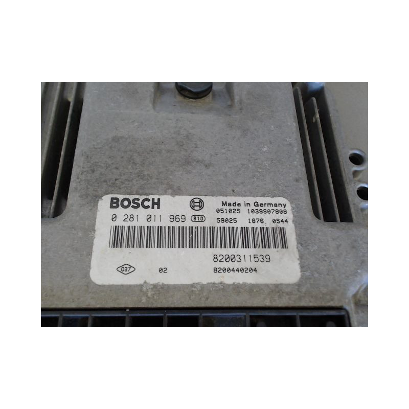 CALCULATEUR MOTEUR RENAULT LAGUNA