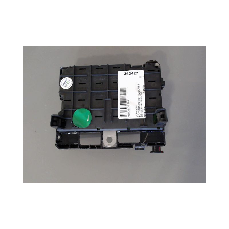 BOITE A FUSIBLES PEUGEOT 206
