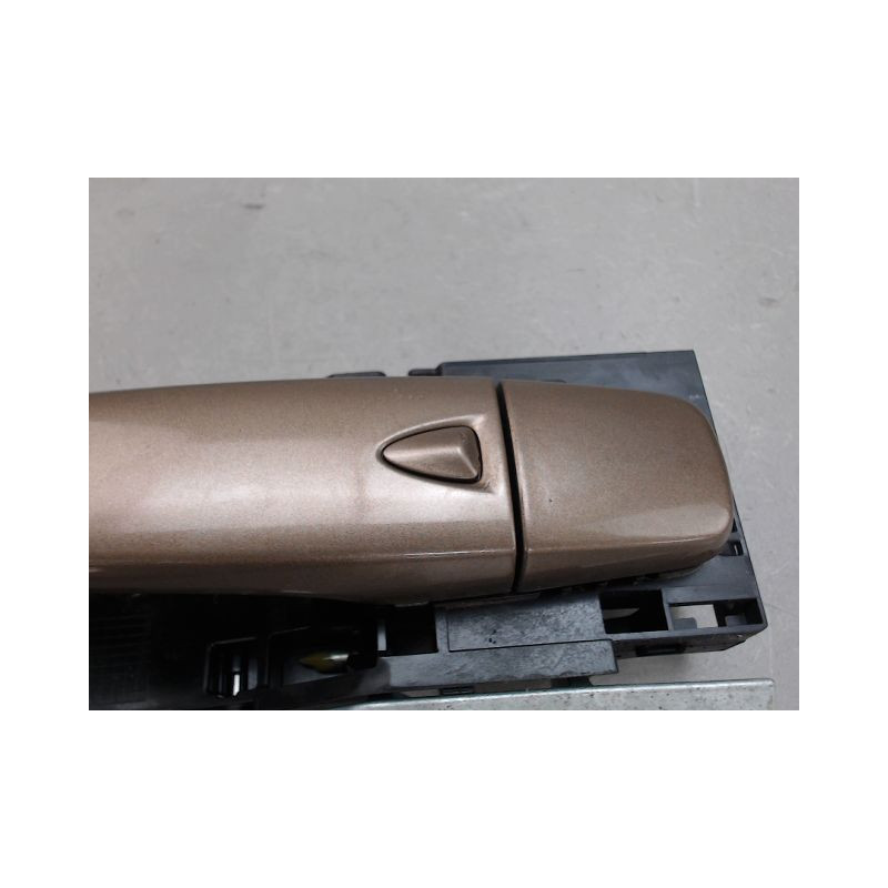 POIGNEE EXTERIEURE PORTE AVANT DROIT RENAULT KADJAR