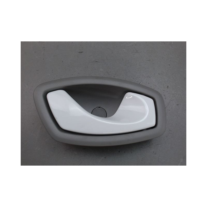 POIGNEE INTERIEURE PORTE AVANT DROIT RENAULT ZOE