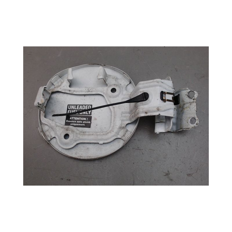 VOLET DE TRAPPE CARBURANT TOYOTA AURIS