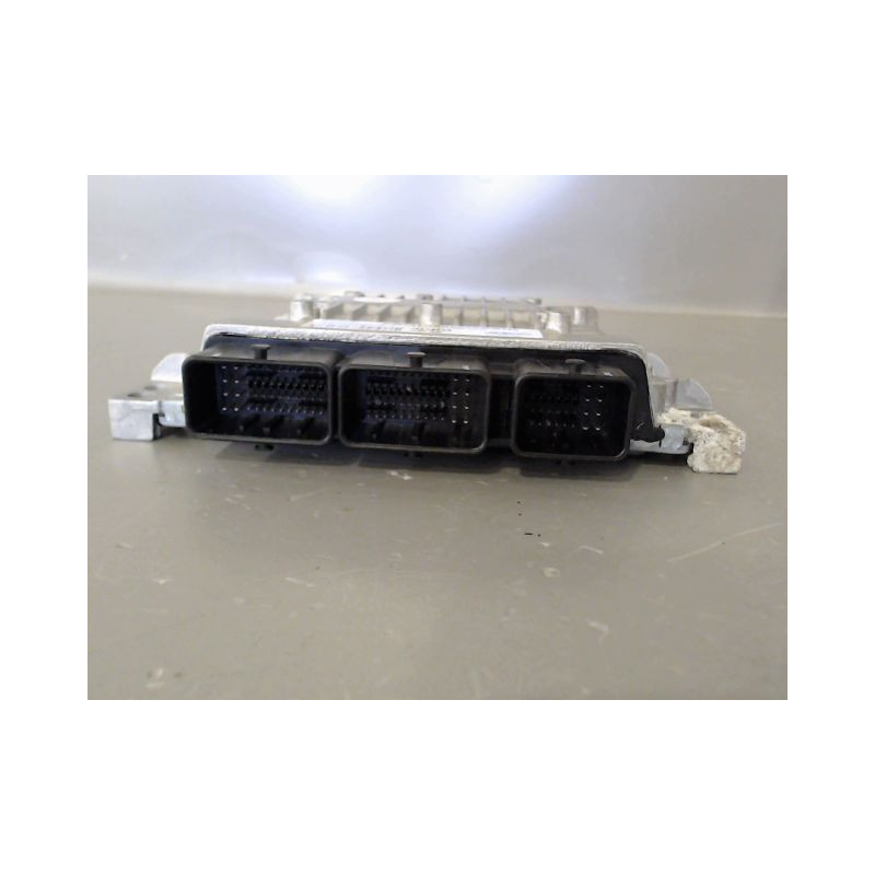 CALCULATEUR MOTEUR FORD FOCUS
