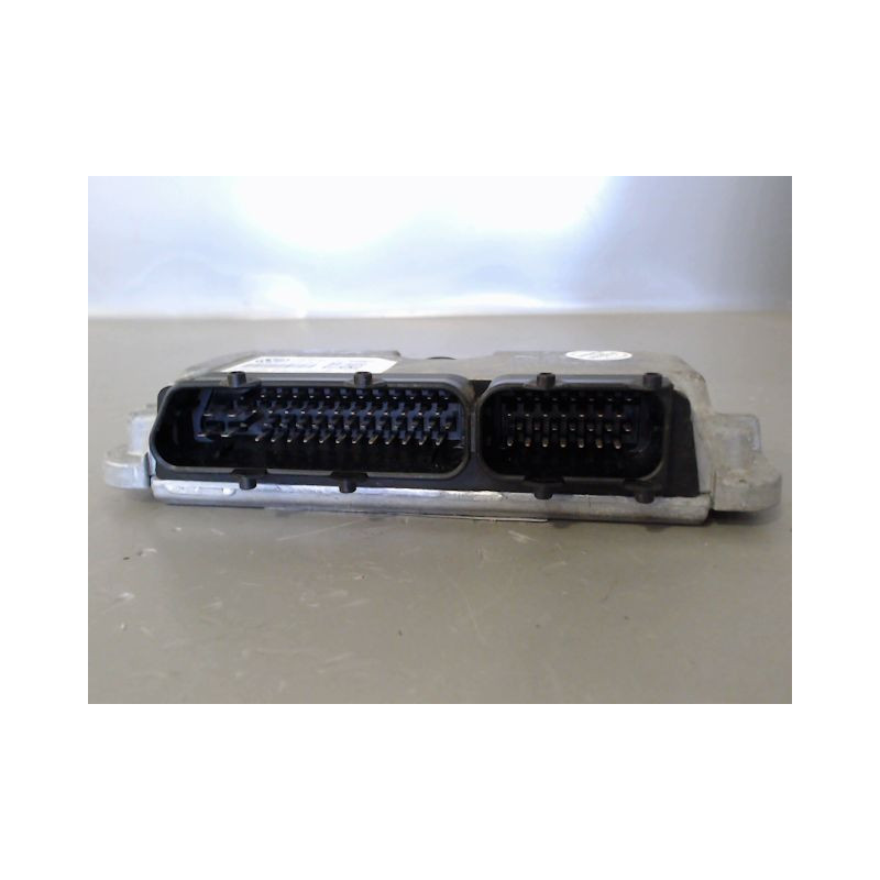 CALCULATEUR MOTEUR SEAT IBIZA