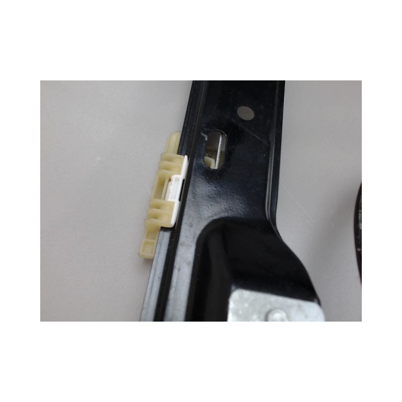 MECANISME LEVE-GLACE AVANT GAUCHE FORD FOCUS