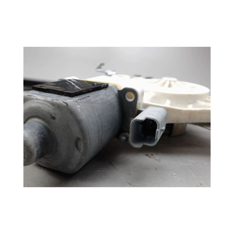 MECANISME LEVE-GLACE AVANT DROIT NISSAN MICRA