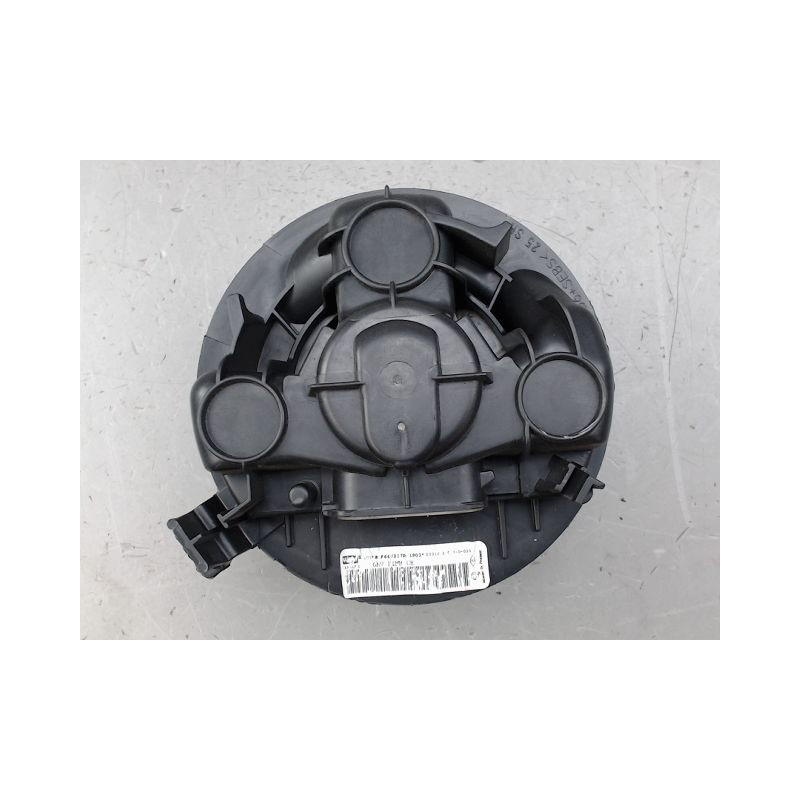 MOTEUR VENTILATEUR CHAUFFAGE NISSAN MICRA