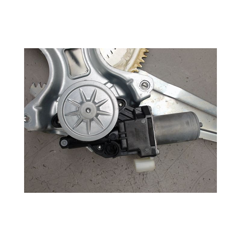 MECANISME LEVE-GLACE ARRIERE DROIT SUZUKI IGNIS