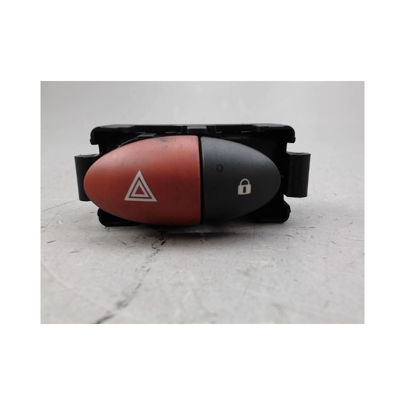 BOUTON DE WARNING RENAULT TWINGO
