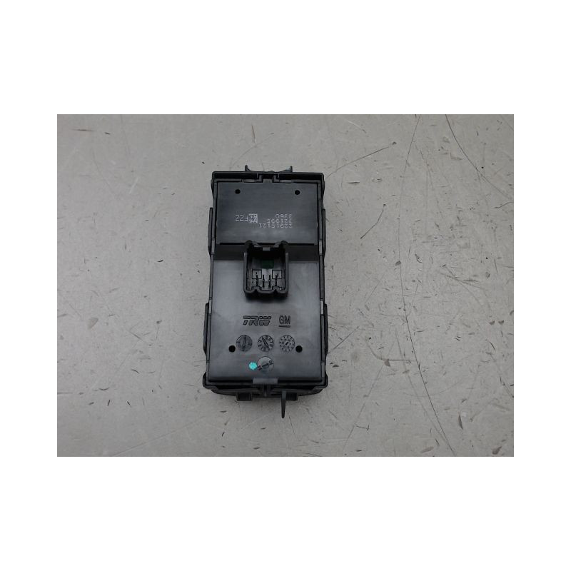 COMMANDE LEVE-GLACE PORTE AVG OPEL INSIGNIA