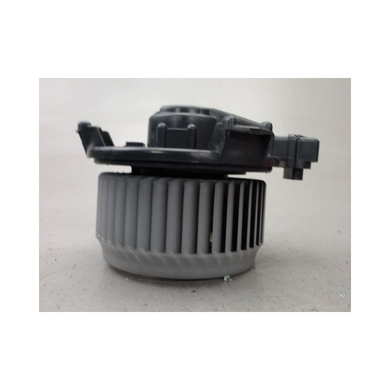 MOTEUR VENTILATEUR CHAUFFAGE SUZUKI SWIFT