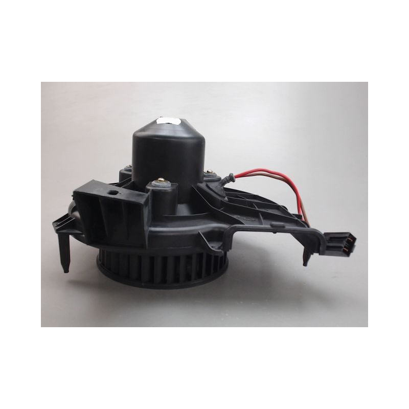 MOTEUR VENTILATEUR CHAUFFAGE OPEL CORSA