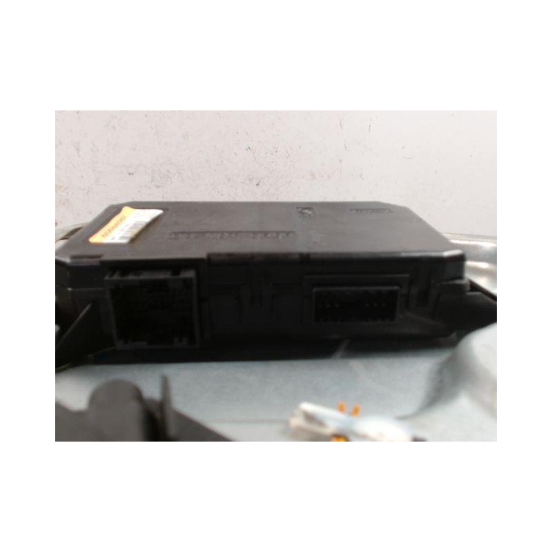 MECANISME+MOTEUR LEVE-GLACE AVANT DROIT ALFA ROMEO 159