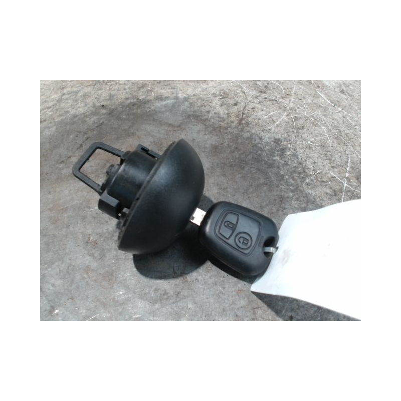 BOUCHON RESERVOIR A CARBURANT RENAULT CLIO II