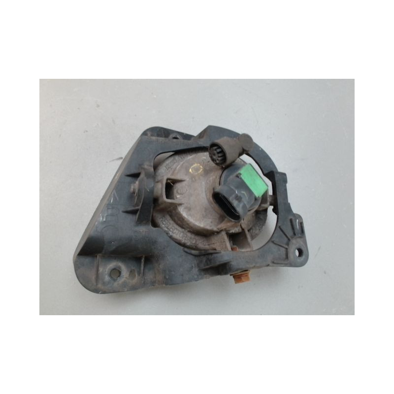 PHARE ANTIBROUILLARD AVANT DROIT MAZDA 2