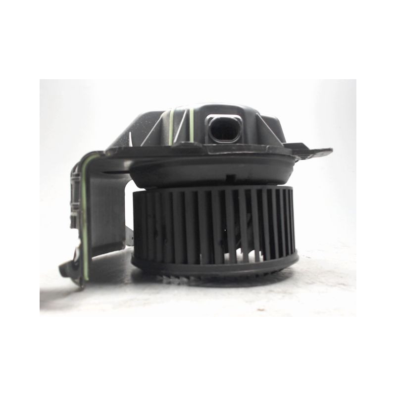 MOTEUR VENTILATEUR CHAUFFAGE RENAULT MEGANE