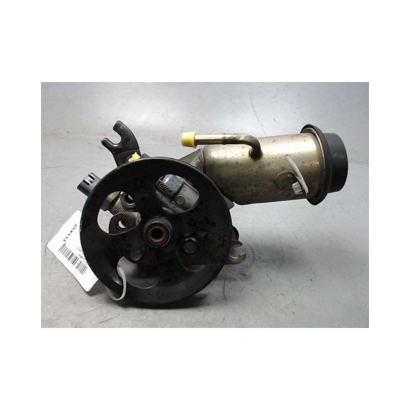 POMPE DIRECTION ASSISTEE TOYOTA YARIS -2003