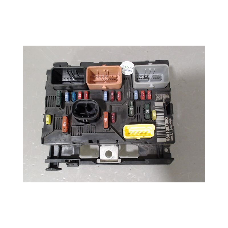 BOITE A FUSIBLES PEUGEOT 307