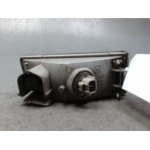 FEU RECUL DROIT TOYOTA YARIS -2003
