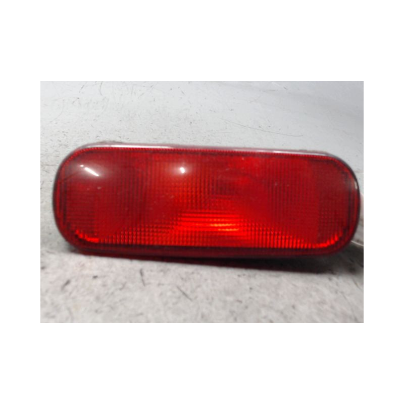 FEU BROUILLARD CENTRAL ARRIERE SUZUKI SWIFT