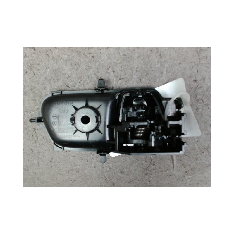 POIGNEE INTERIEURE PORTE ARRIERE GAUCHE TOYOTA YARIS CRO