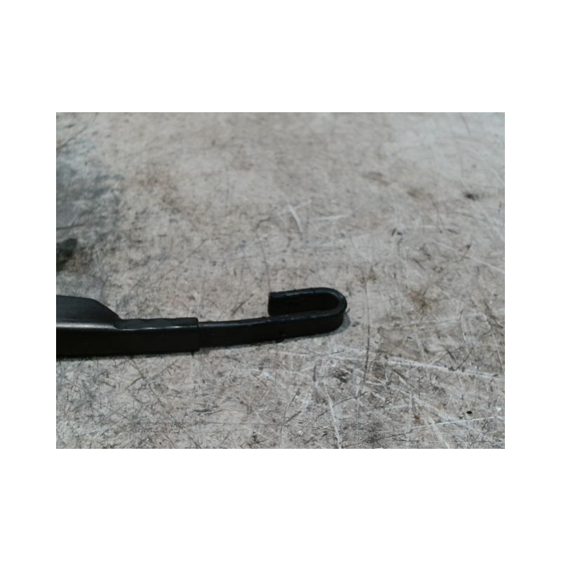 BRAS ESSUIE-GLACE ARRIERE FORD FOCUS 05-07