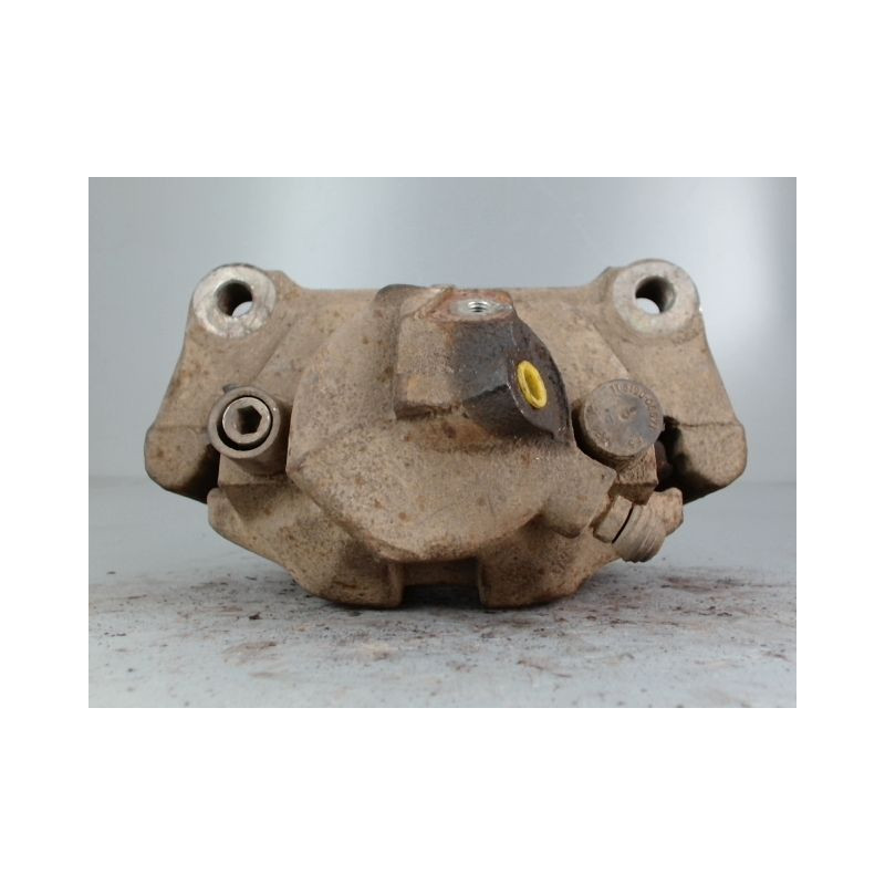 ETRIER DE FREIN AVANT DROIT AUDI A4 2 AVANT PHASE 1 BREAK GASOI