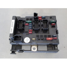 BOITE A FUSIBLES PEUGEOT 206 5P