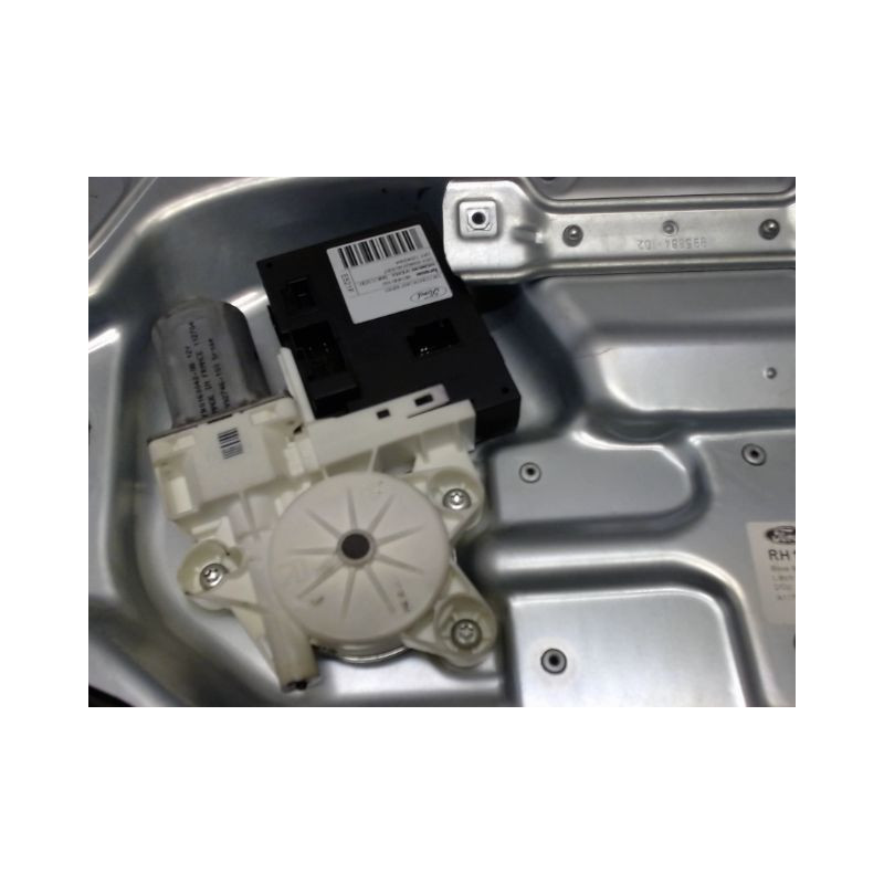 MECANISME+MOTEUR LEVE-GLACE AVANT DROIT FORD FOCUS