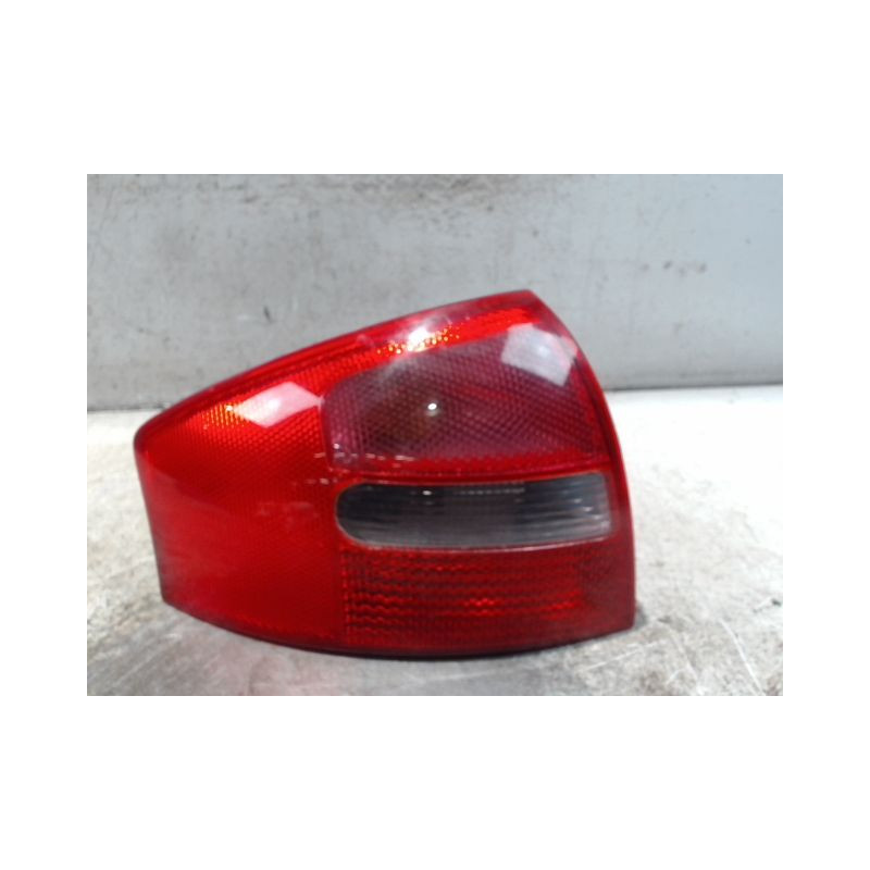 FEU ARRIERE GAUCHE  AUDI A6 2004-