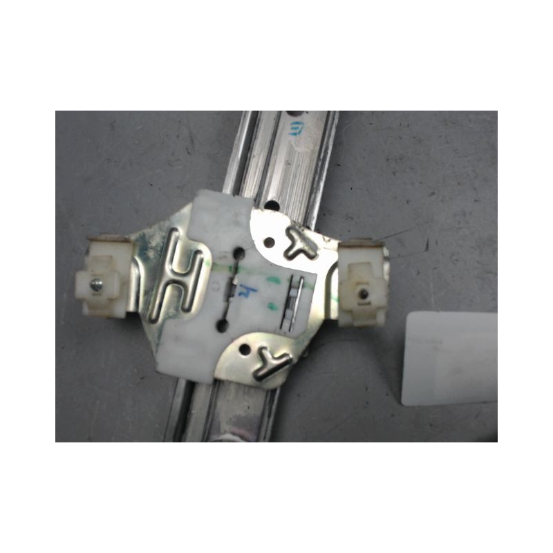 MECANISME+MOTEUR LEVE-GLACE AVANT GAUCHE HYUNDAI I10