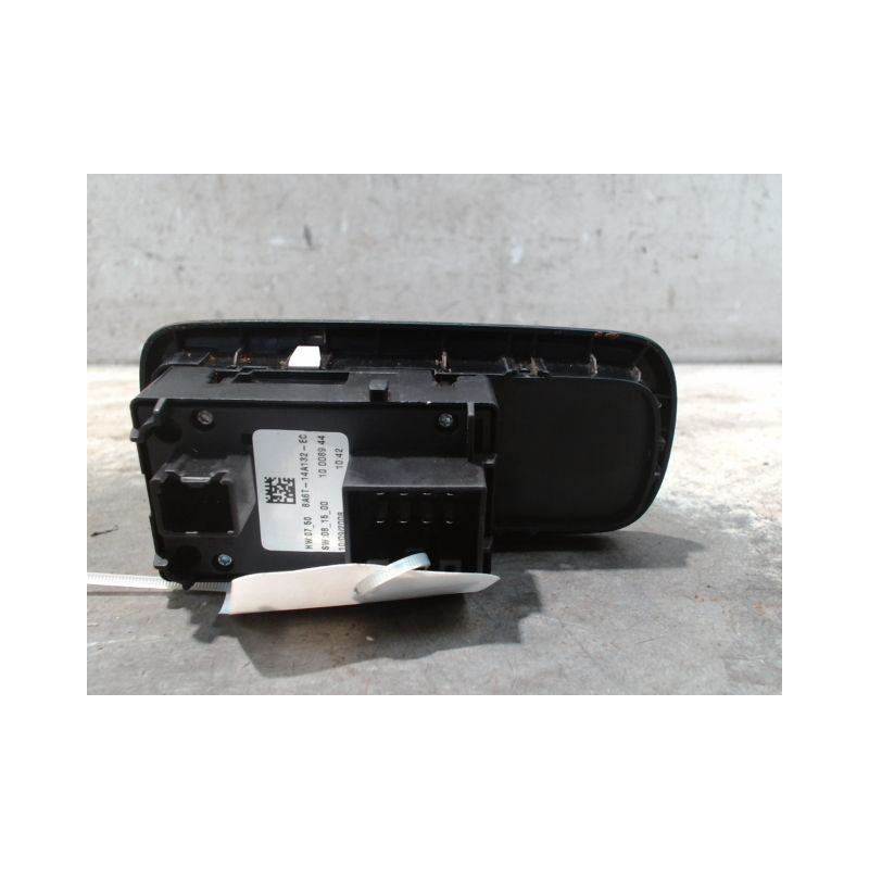 COMMANDE LEVE-GLACE PORTE AVG FORD FIESTA