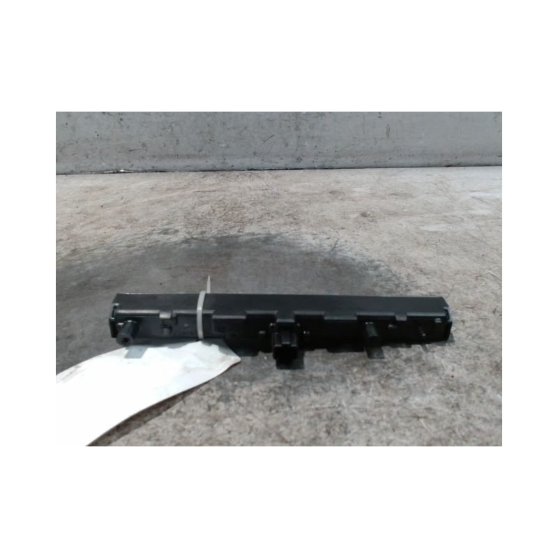 FEUX STOP SUPPLEMENTAIRE TOYOTA AURIS 2010-