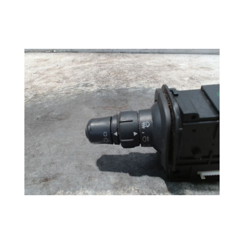 COMMANDE CLIGNOTANT RENAULT SCENIC II PH1 02-06