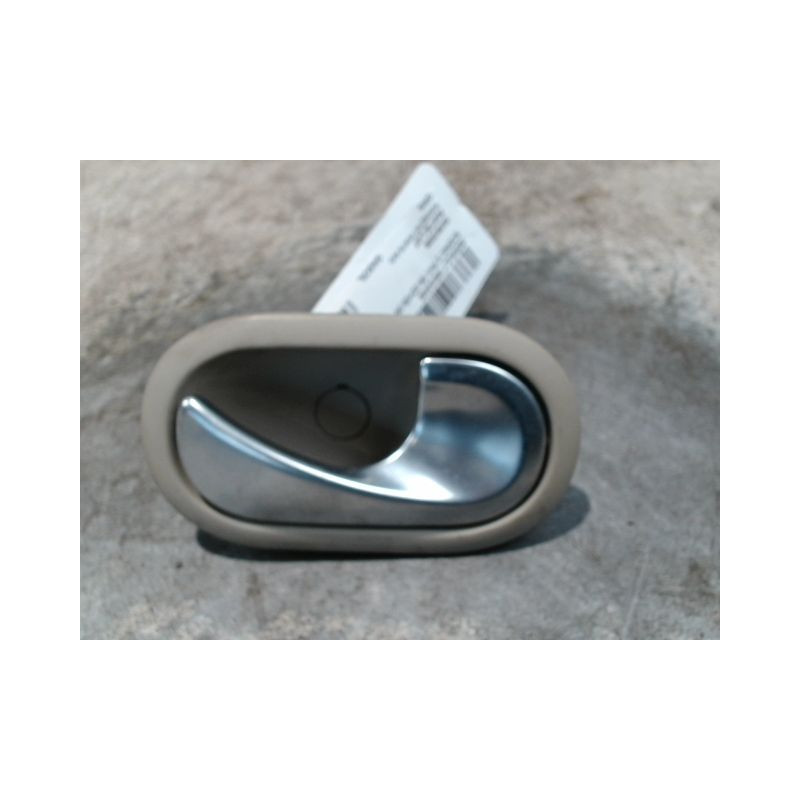 POIGNEE INTERIEURE PORTE AVANT DROIT RENAULT SCENIC II PH1 02-06