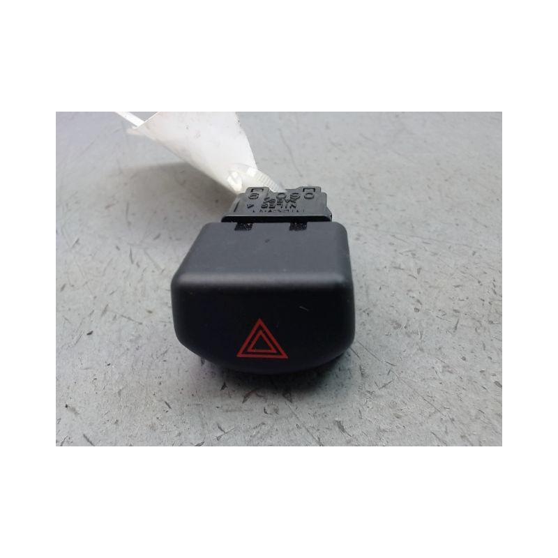 BOUTON DE WARNING NISSAN MICRA III Phase 3 2007-2010