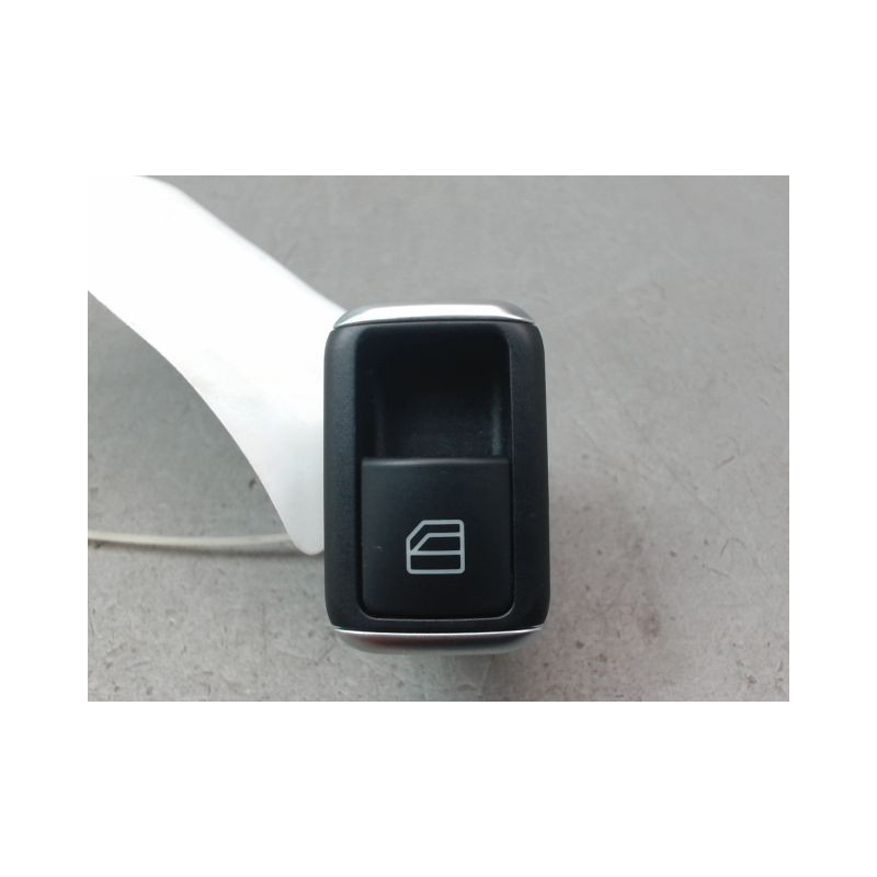 COMMANDE LEVE-GLACE PORTE ARG MERCEDES CLASSE B 2008-