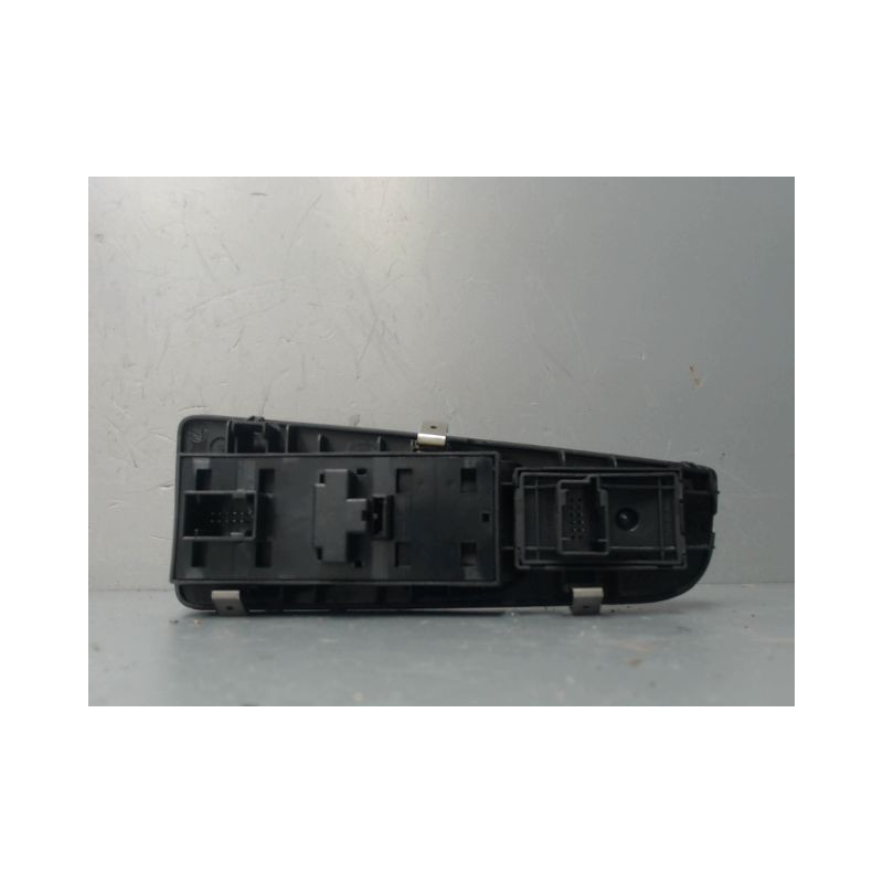 COMMANDE LEVE-GLACE PORTE AVG FIAT BRAVO
