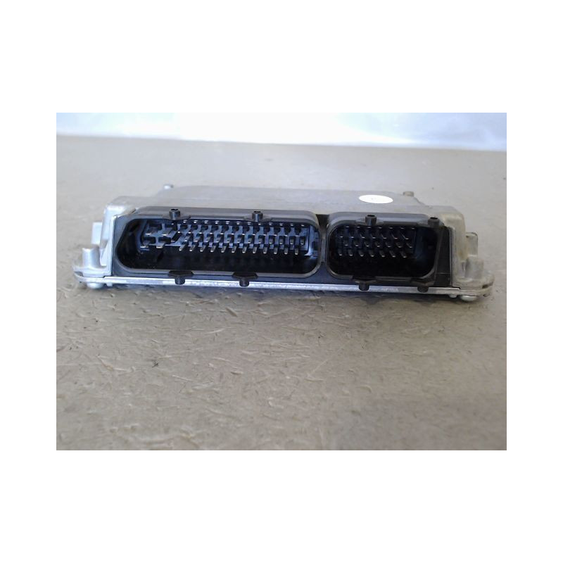 CALCULATEUR MOTEUR VOLKSWAGEN POLO