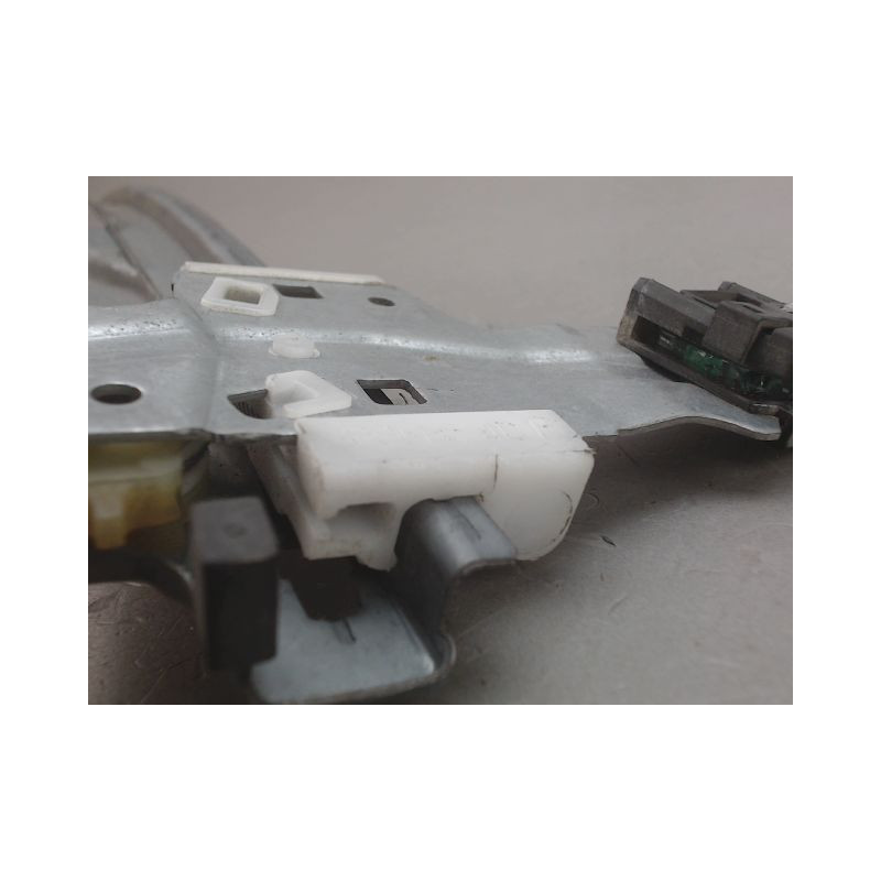 MECANISME LEVE-GLACE AVANT DROIT PEUGEOT 207