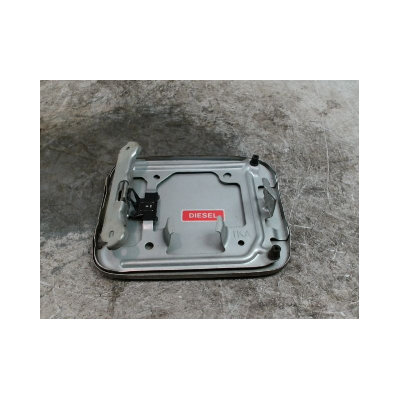 VOLET DE TRAPPE CARBURANT NISSAN JUKE