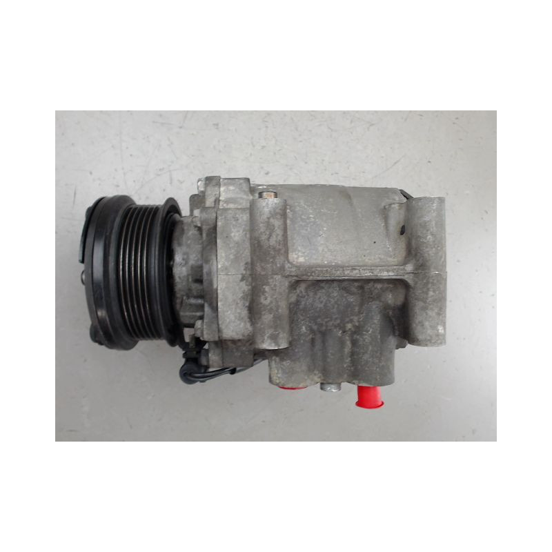 COMPRESSEUR AIR CONDITIONNE FORD FIESTA