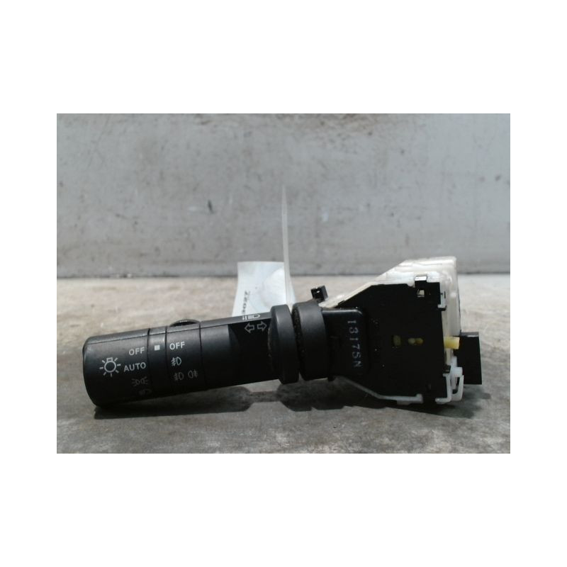 COMMANDE CLIGNOTANT NISSAN QHASQAI 2007-