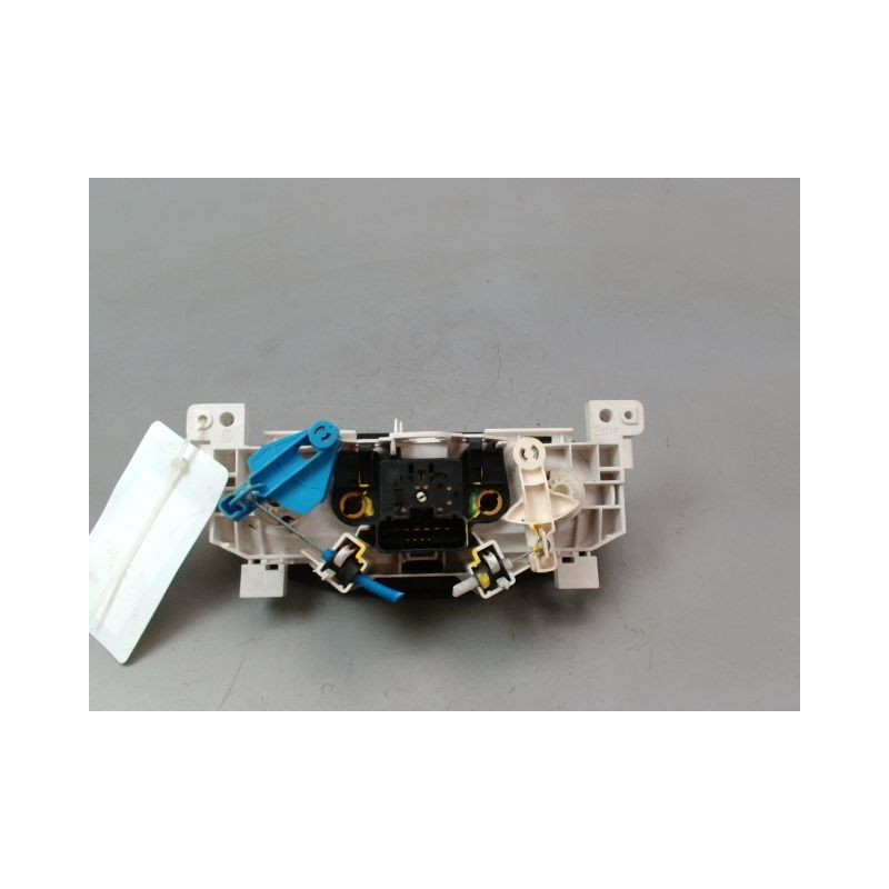 COMMANDE DE CHAUFFAGE DACIA SANDERO I 2008-2012