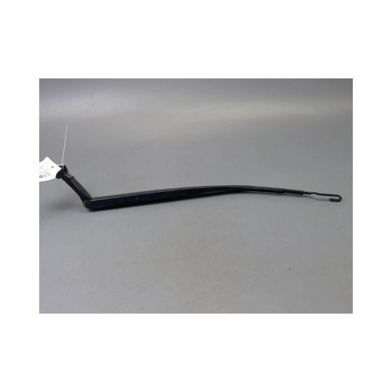 BRAS ESSUIE-GLACE AVANT DROIT TOYOTA AURIS 2010-