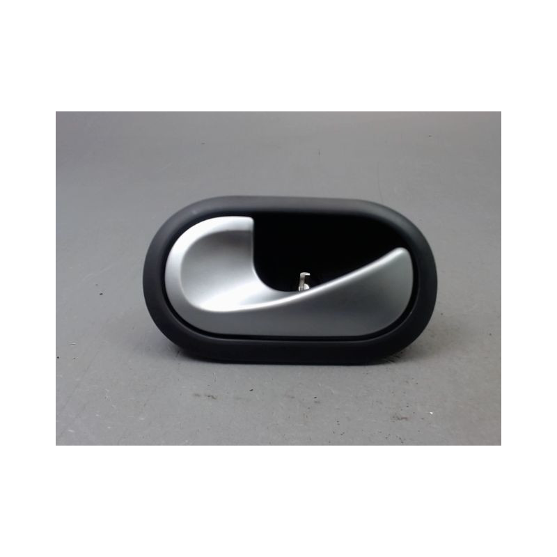 POIGNEE INTERIEURE PORTE AVANT DROIT RENAULT CLIO III Phase 2 2009-2014