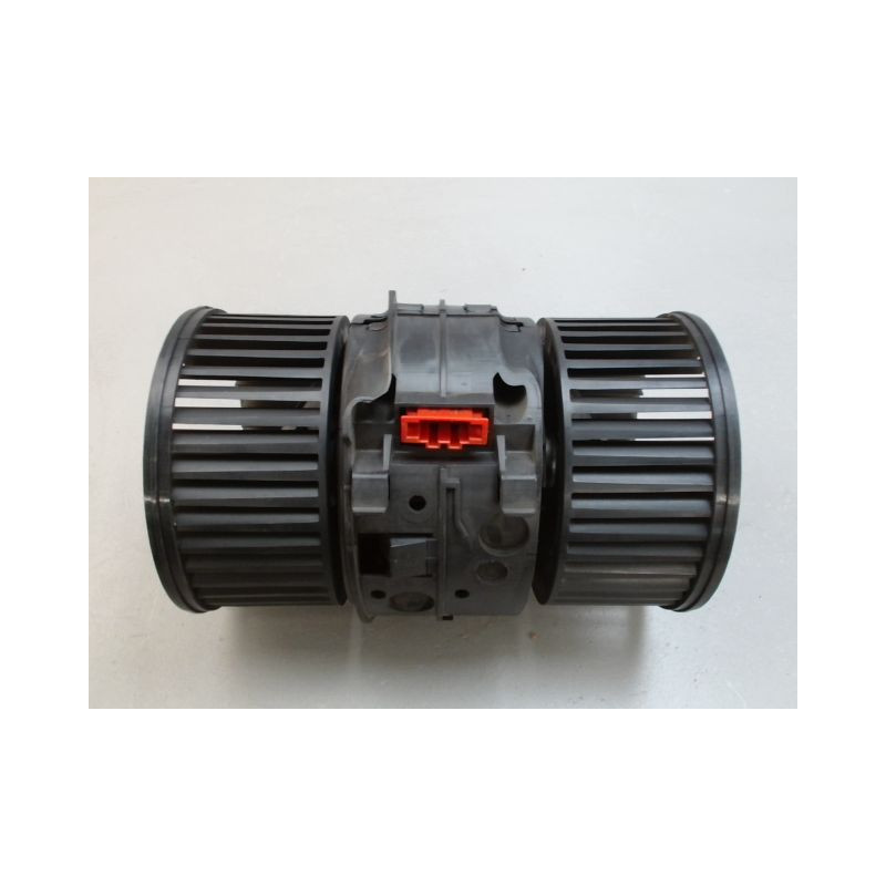 MOTEUR VENTILATEUR CHAUFFAGE RENAULT MEGANE
