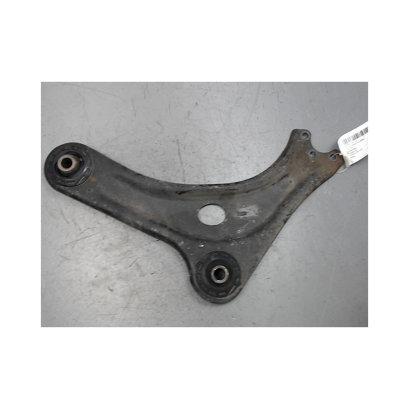 TRIANGLE INFERIEUR AVANT GAUCHE CITROEN C3 2002-2005